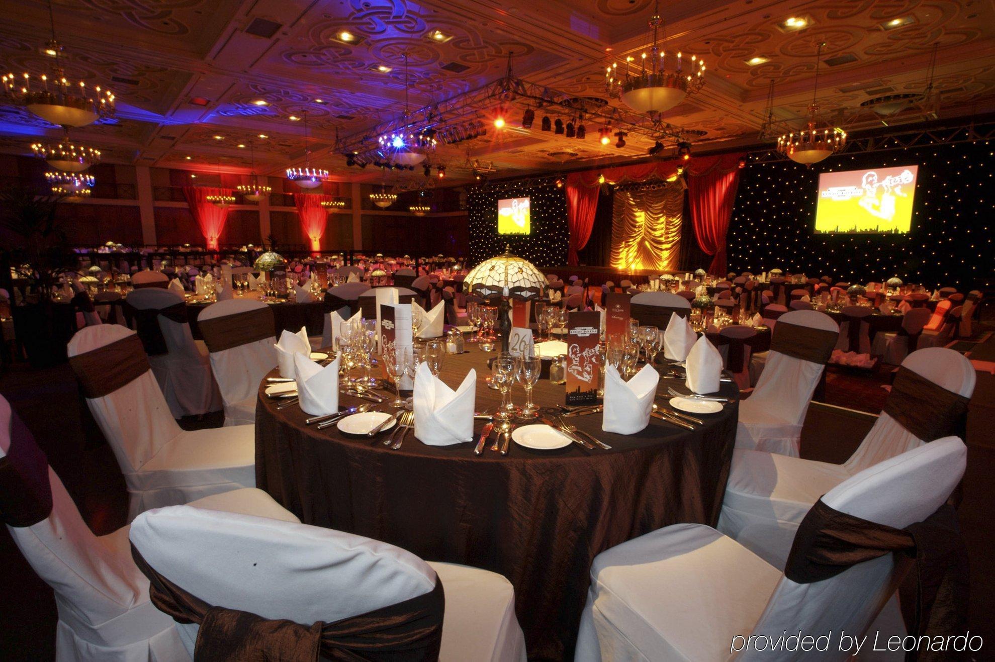 The Manor House At Celtic Manor Hotell Newport  Restaurant bilde