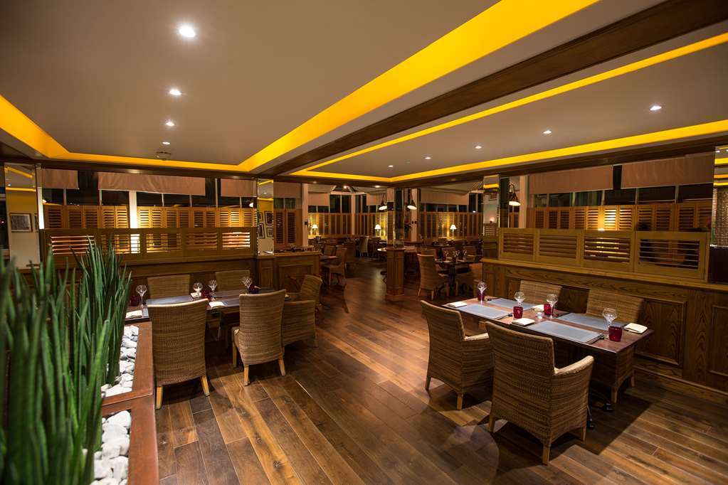 The Manor House At Celtic Manor Hotell Newport  Restaurant bilde